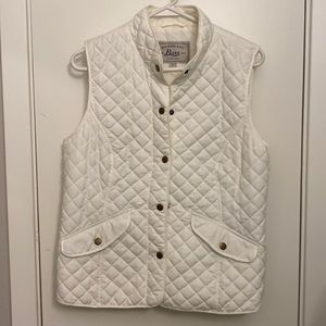 Lightweight puffer vest